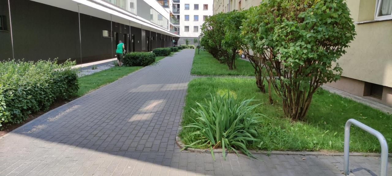 Labo Apartment Kasprzaka Warszawa Exteriör bild